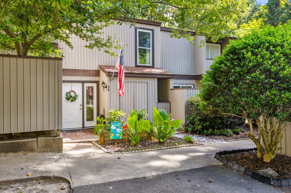 Photo of Anna Margiano - Howard Hanna Real Estate Services