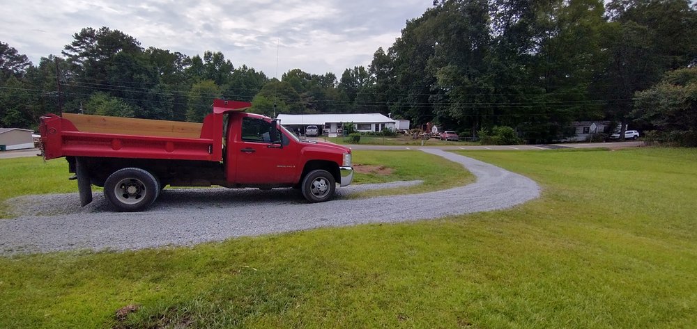 Photo of Little Red's Dirt & Gravel