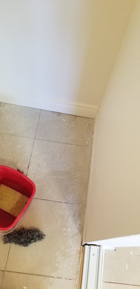 Photo of De la Cruz Cleaning