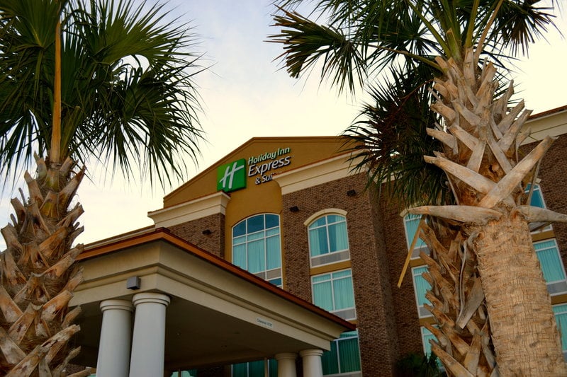 Photo of Holiday Inn Express & Suites Charleston Arpt-Conv Ctr Area