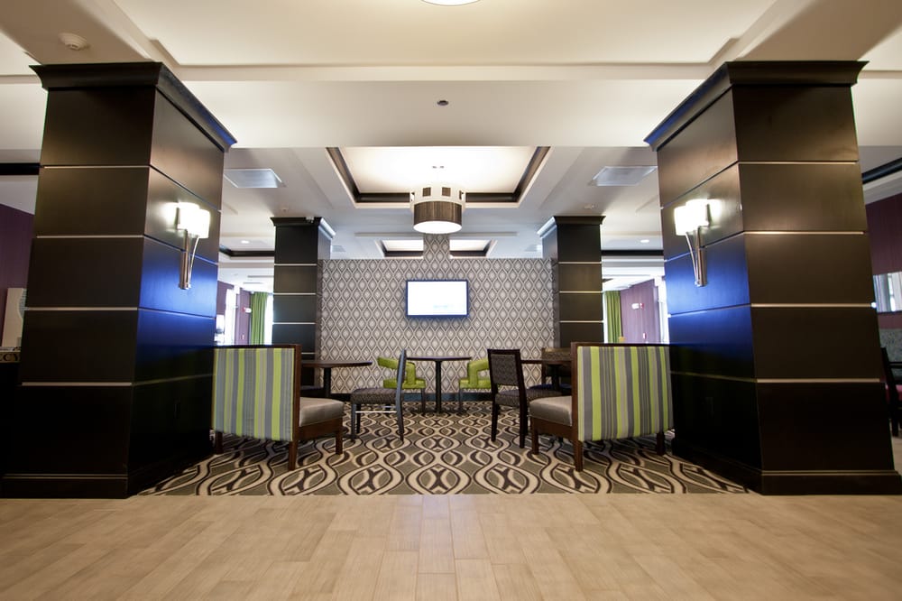 Photo of Holiday Inn Express & Suites Charleston Arpt-Conv Ctr Area