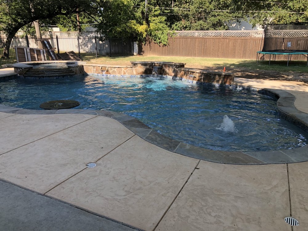 Photo of Emerald Custom Pools