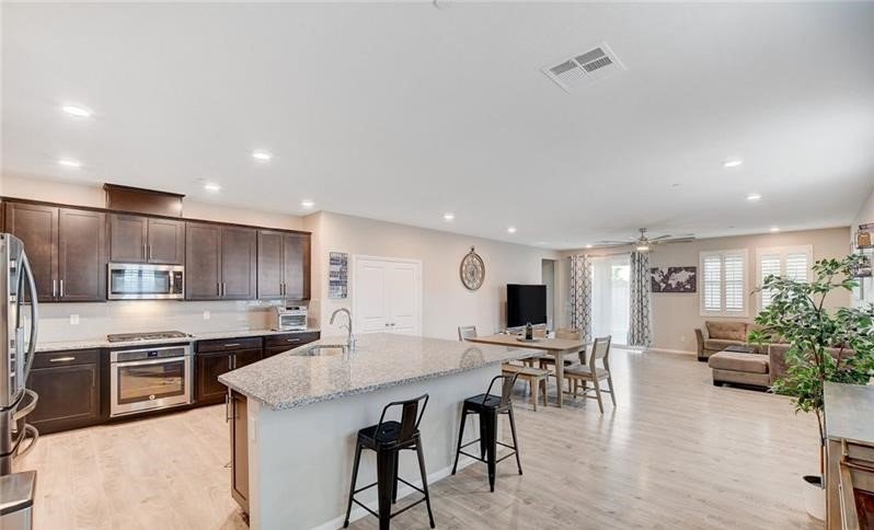 Photo of Donna Russo - LUXE International Realty