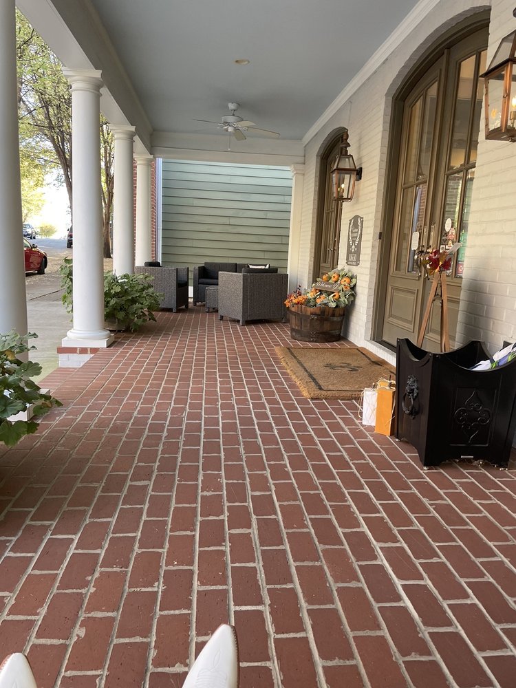 Photo of Chateau Bourbon