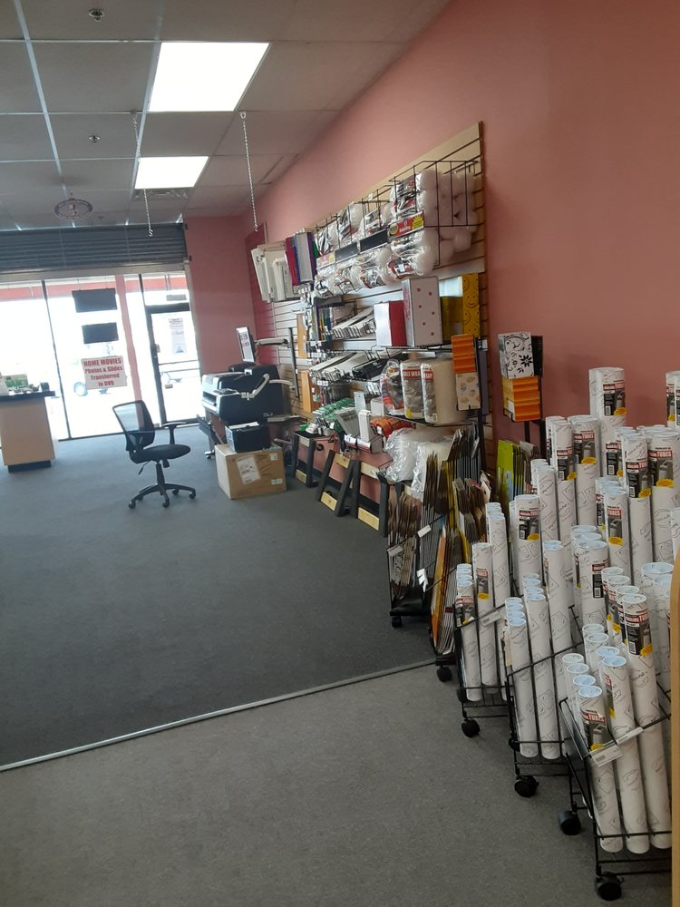 Photo of Divine Mailbox & Shipping