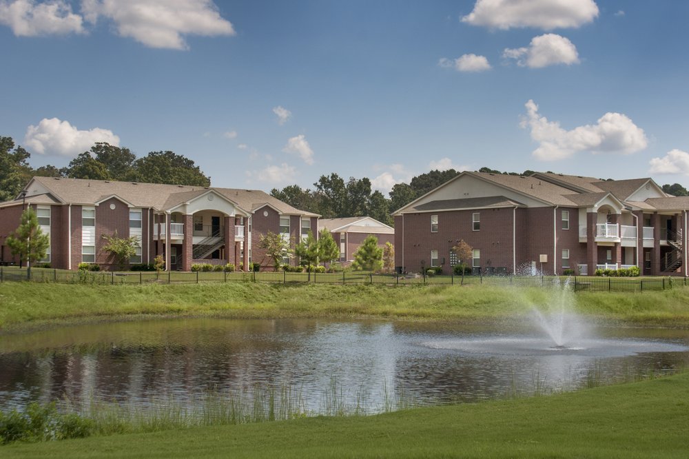 Photo of The Lakes At Hurricane Creek Apartments