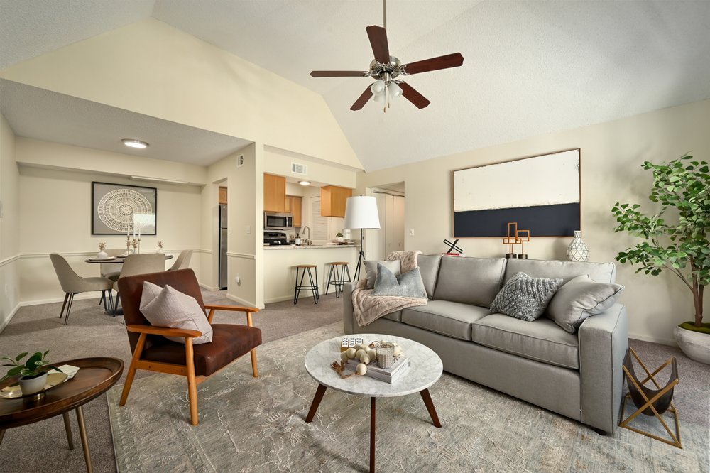 Photo of Hunter's Pointe Apartments and Townhomes