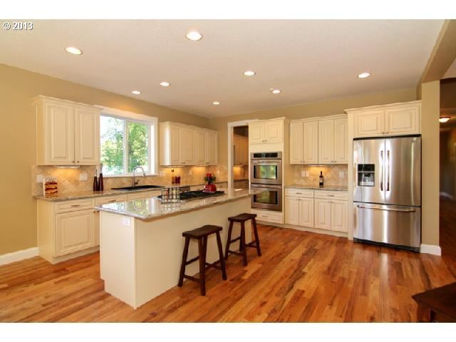 Photo of PDX Cabinets & Granite