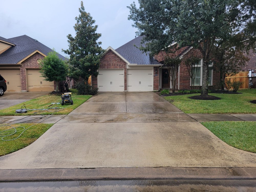Photo of Baldwin Pressure Washing & Fence Staining