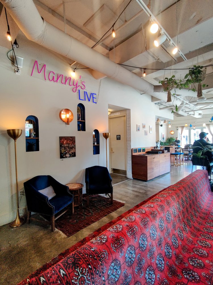 Photo of Manny's