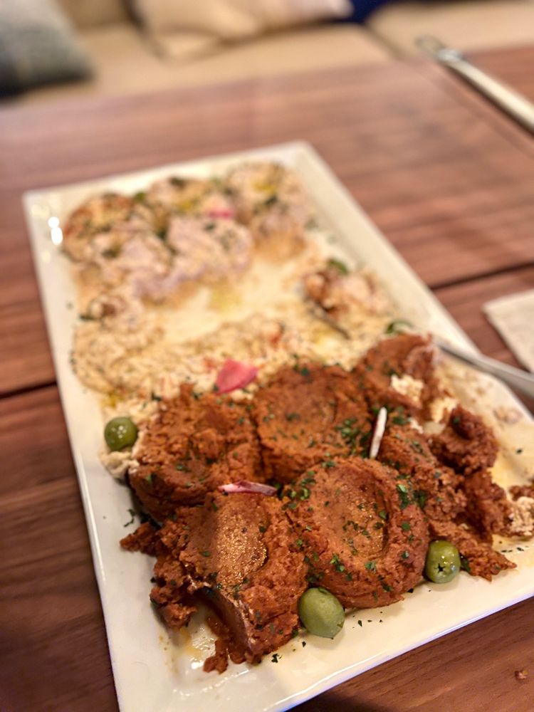 Photo of Manny's