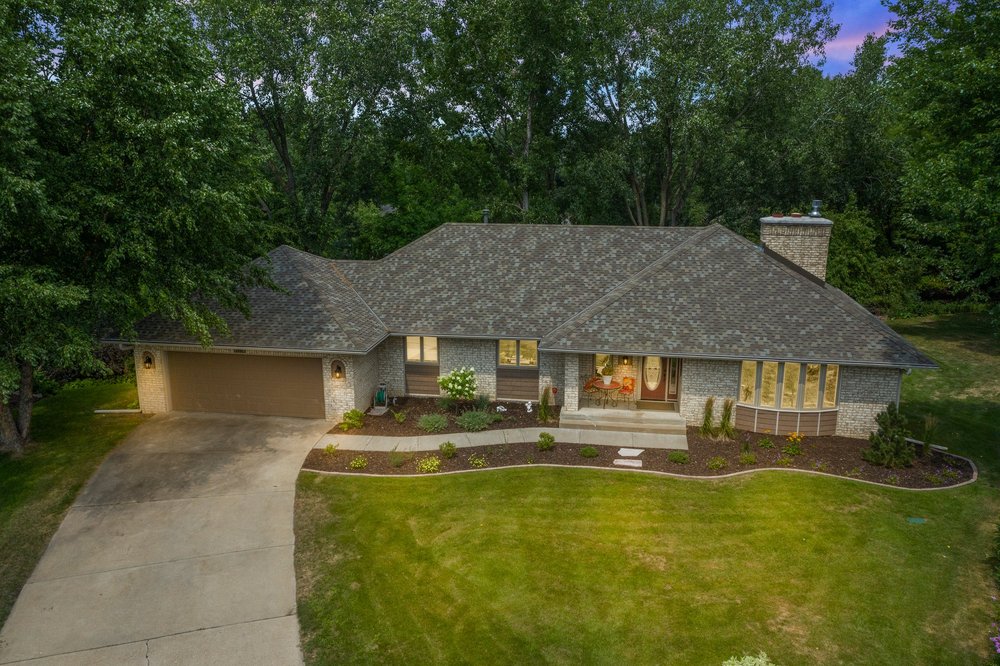 Photo of Sue Durfee - Lakes Area Realty