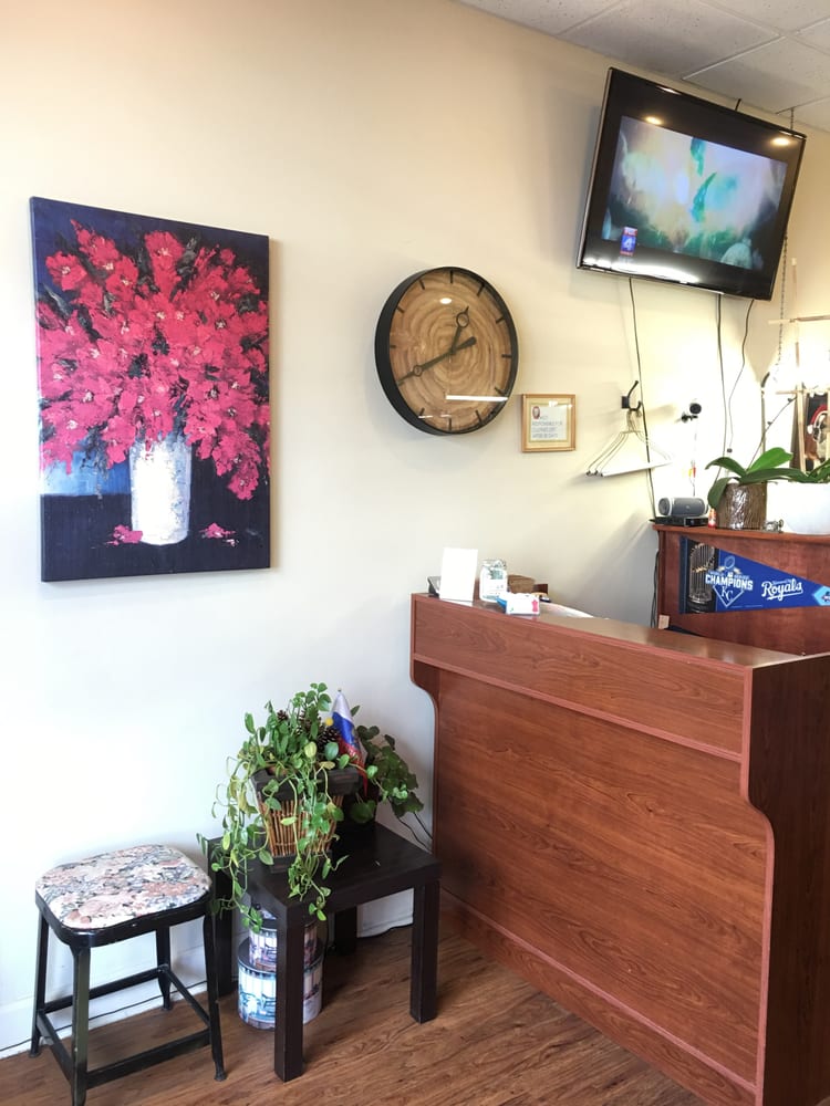 Photo of Larissa's Plaza Tailor Shop
