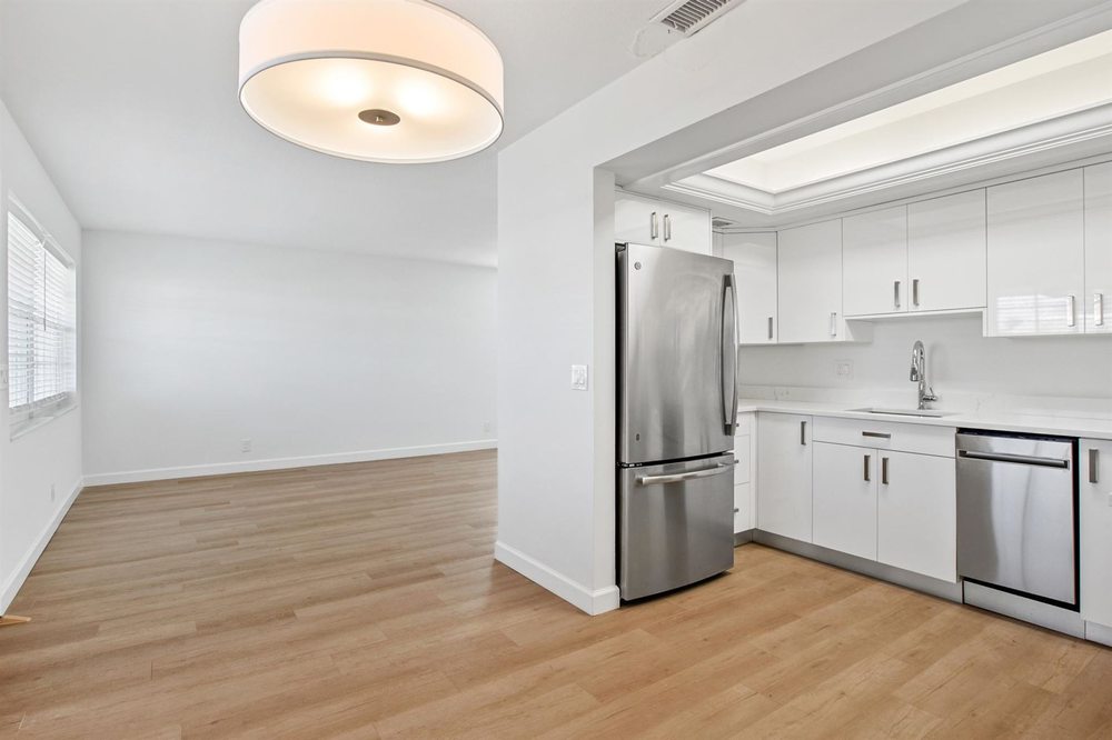 Photo of Anna Kuzminova- Coldwell Banker Residential Real Estate