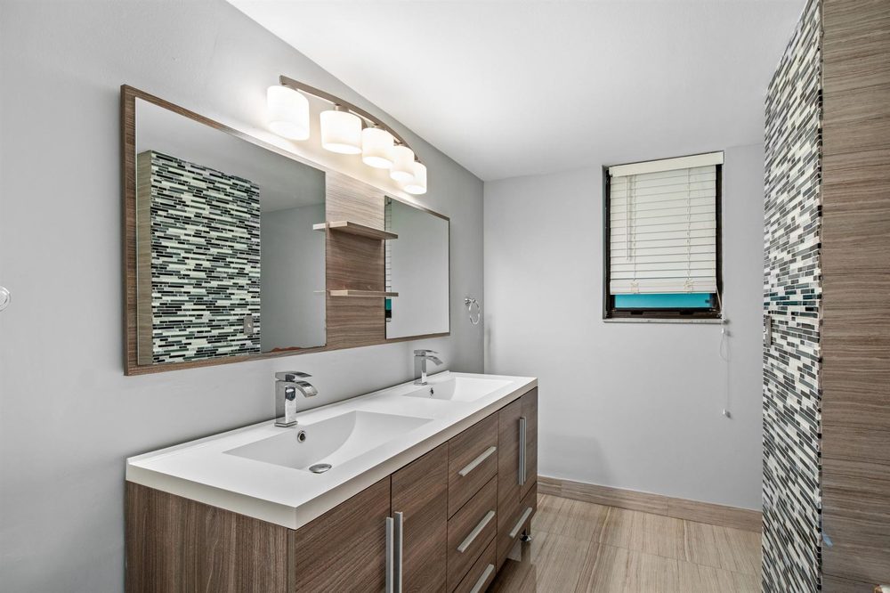 Photo of Anna Kuzminova- Coldwell Banker Residential Real Estate