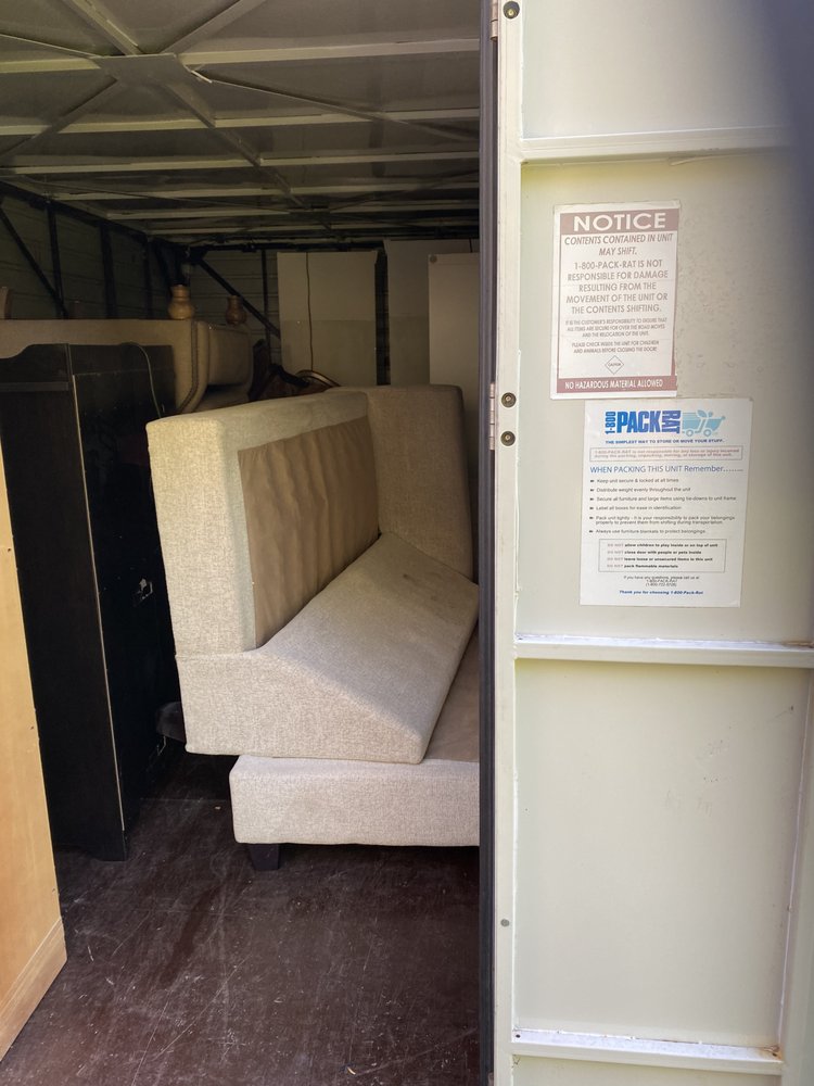 Photo of 1-800-PACK-RAT