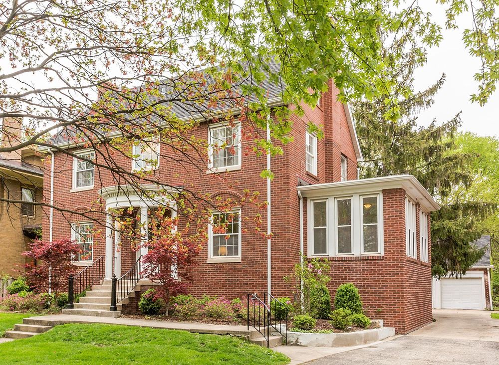 Photo of Roz Byrne - ROZ Real Estate