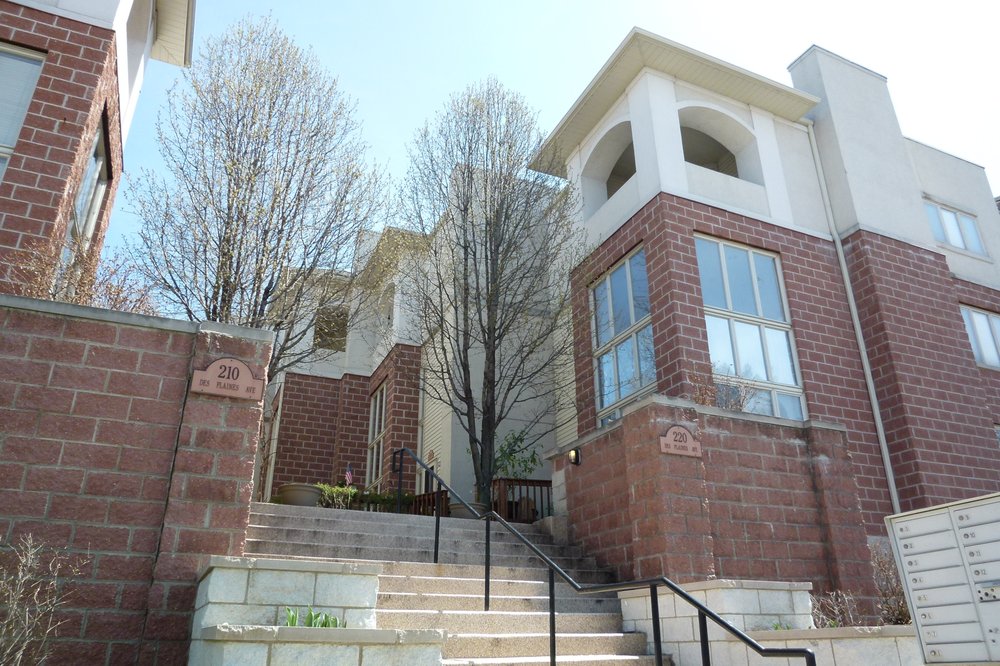 Photo of Roz Byrne - ROZ Real Estate