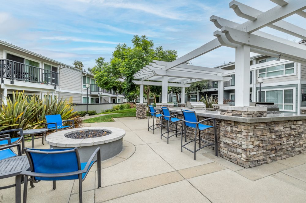 Photo of CentrePointe Apartments