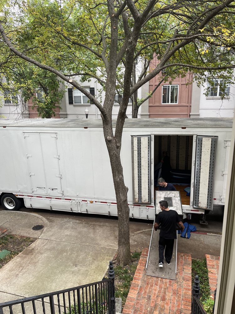 Photo of Lake Union Movers