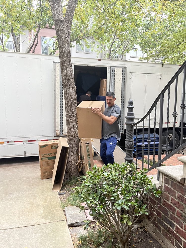 Photo of Lake Union Movers