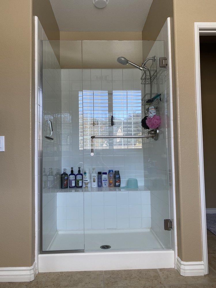 Photo of Leslie Shower Enclosures