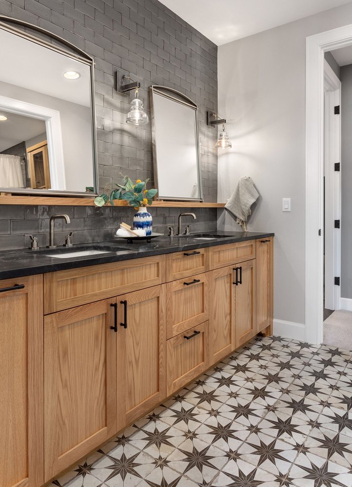 Photo of Dreamline cabinets