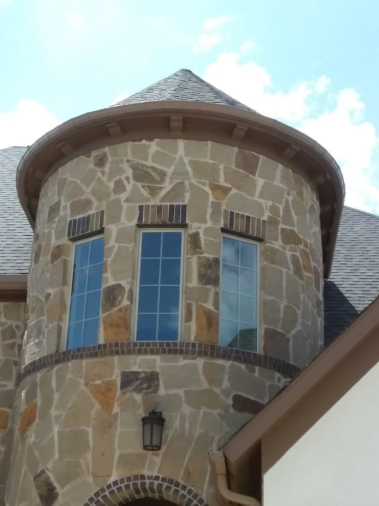 Photo of Diaz Seamless Gutters