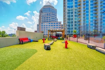Photo of Skyhouse Uptown North Apartments