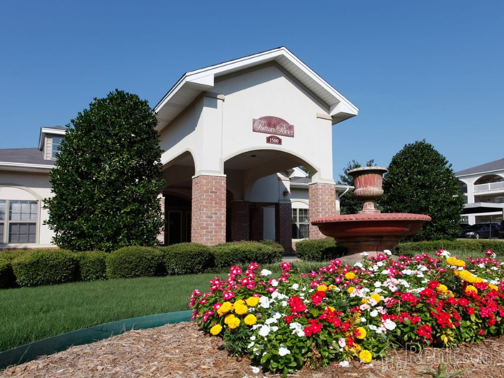 Photo of Parham Pointe Apartments
