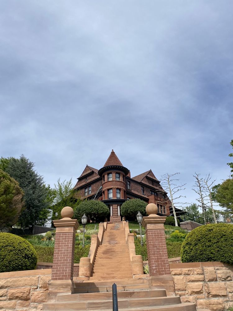 Photo of McCune Mansion