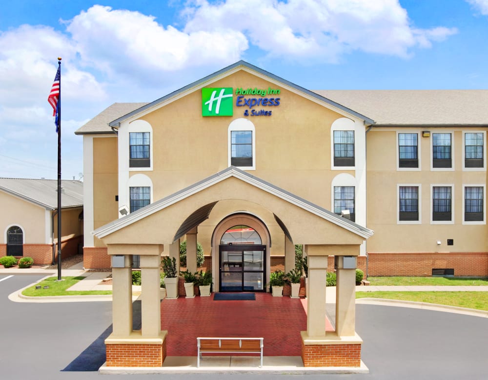 Photo of Holiday Inn Express & Suites North Little Rock