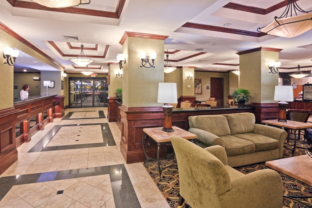 Photo of Holiday Inn Express & Suites Shawnee I-40