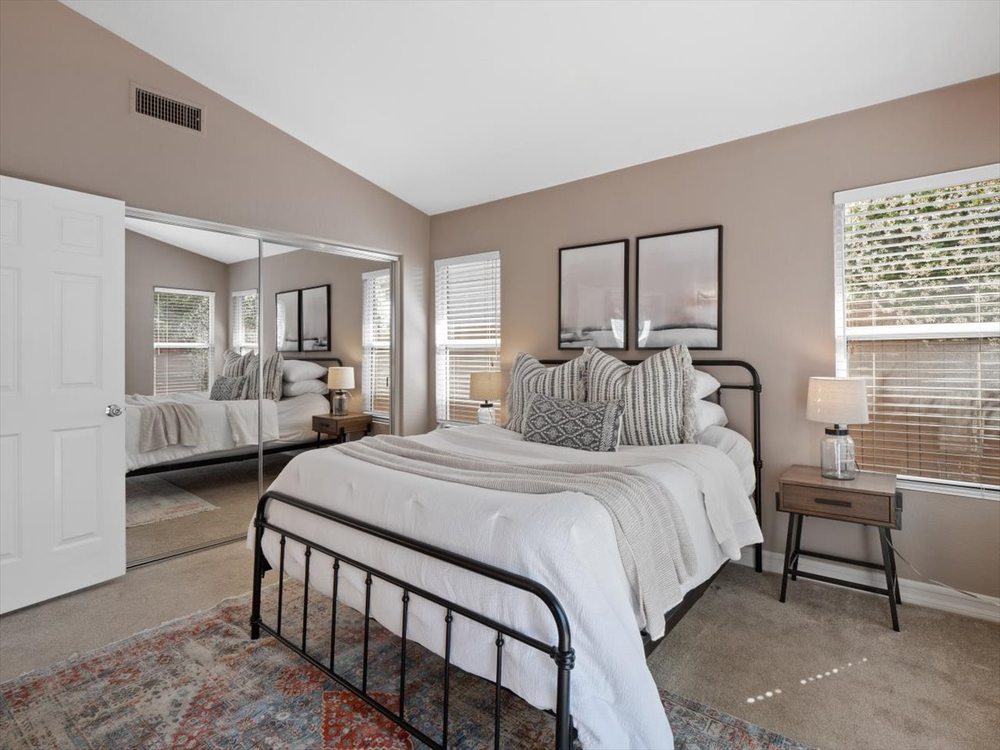 Photo of Shannon Dempsey, Realtor