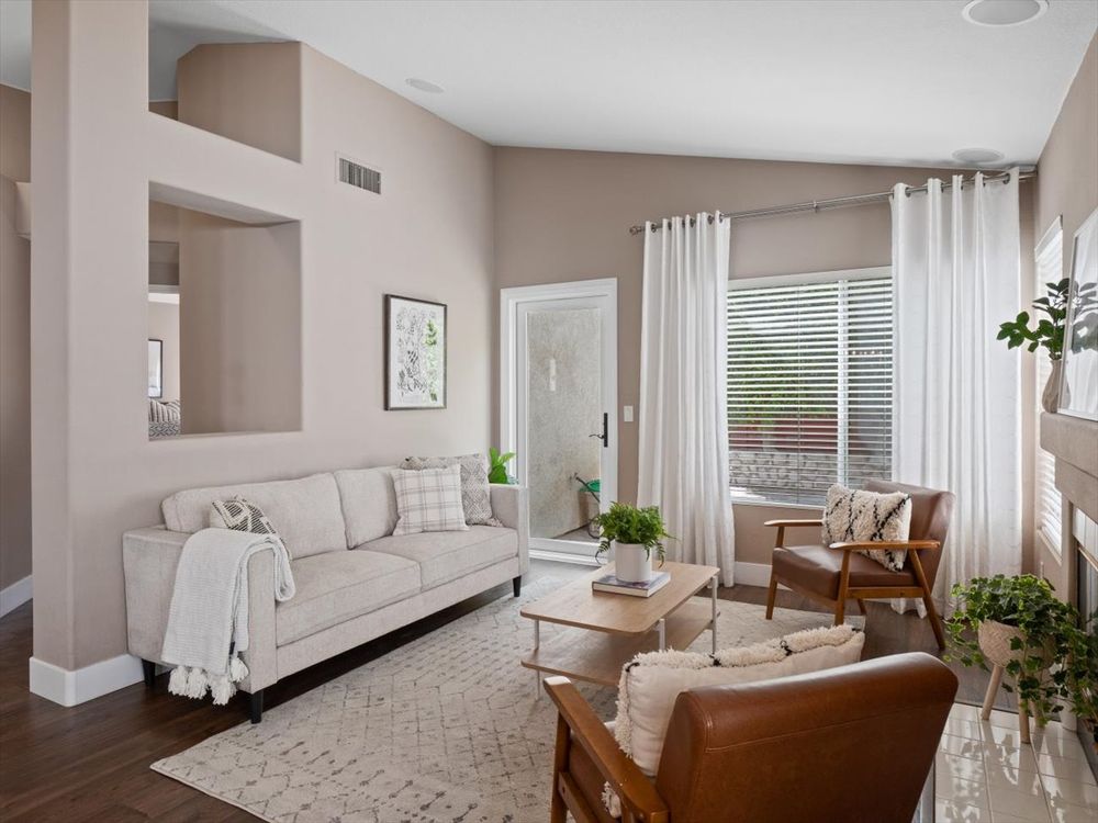 Photo of Shannon Dempsey, Realtor