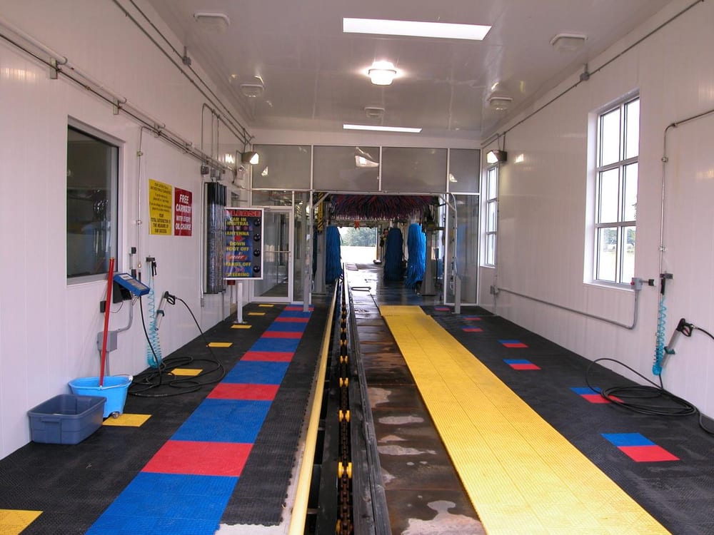 Photo of Ron's Express Carwash & Oil Change