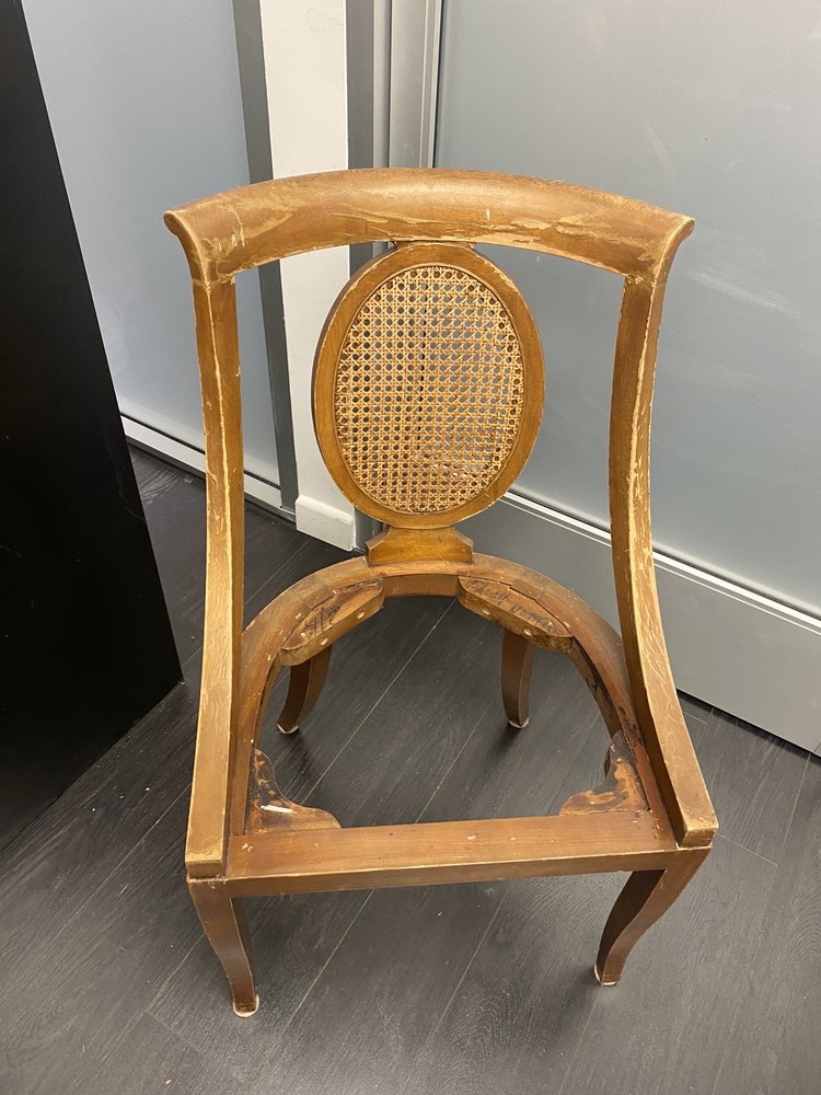Photo of Oscar's Furniture Refinishing