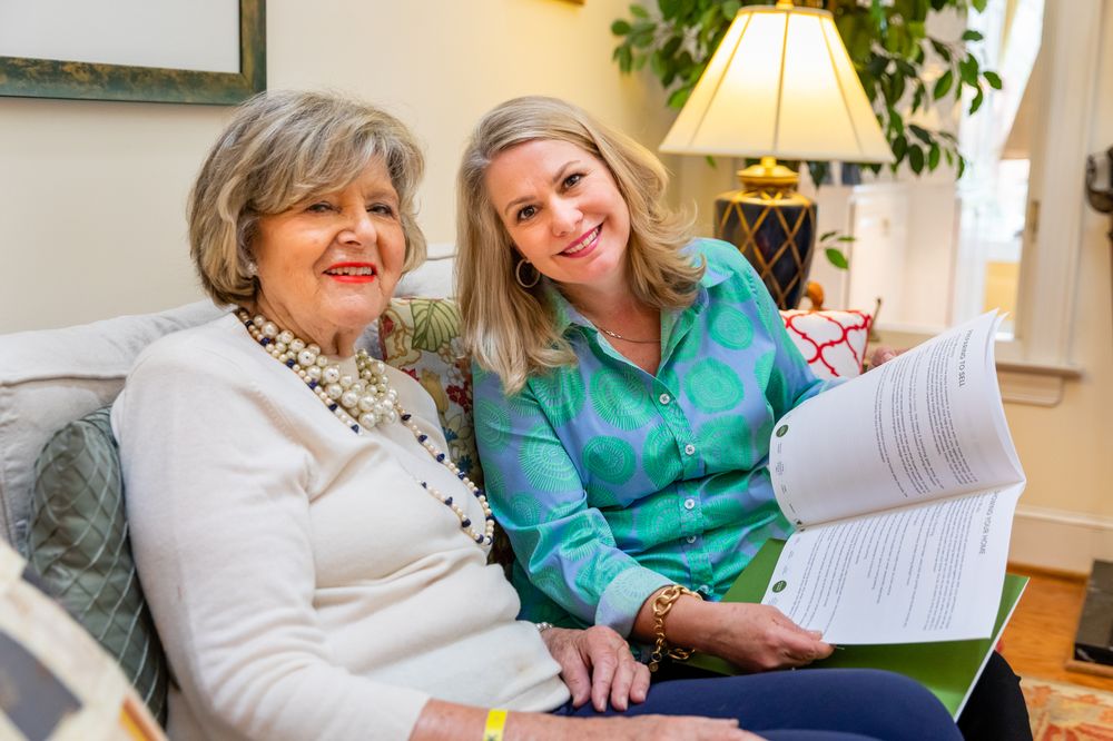 Photo of Lynn Muller- Helen Adams Realty