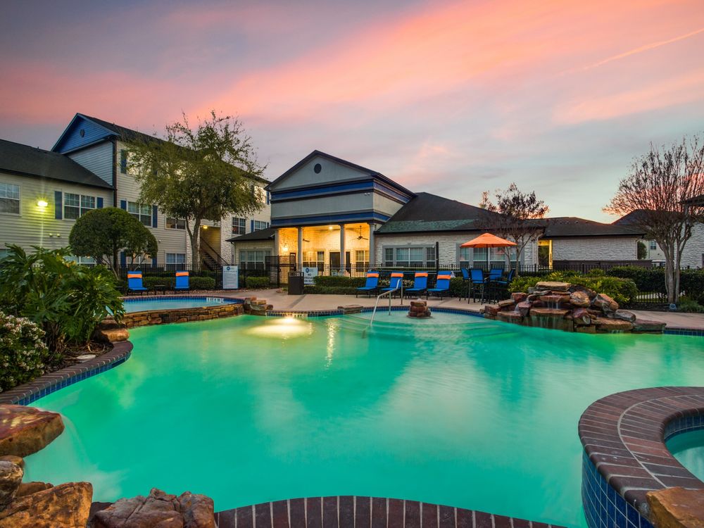 Photo of Oak Grove Apartments