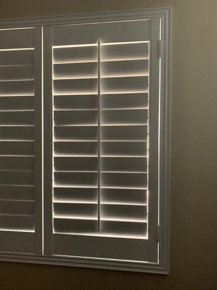 Photo of Top Wood Shutter
