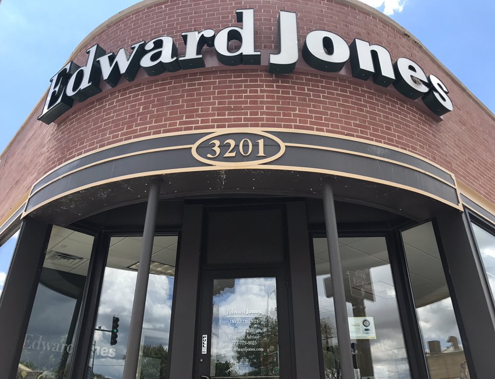Photo of Edward Jones - Financial Advisor: Tom Walsh