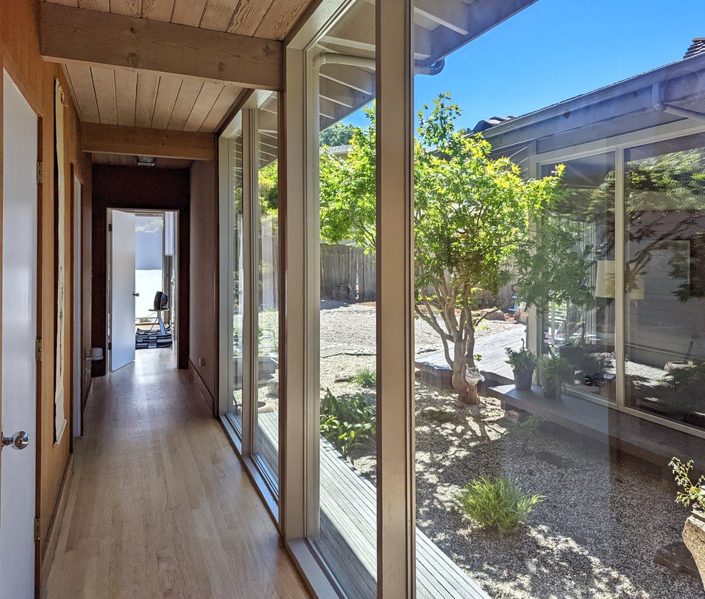 Photo of Lon's Glass & Mirrors