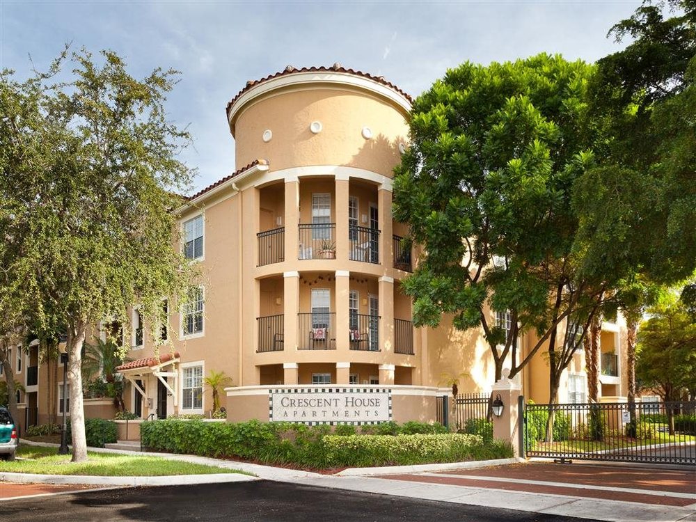 Photo of Crescent House Apartments