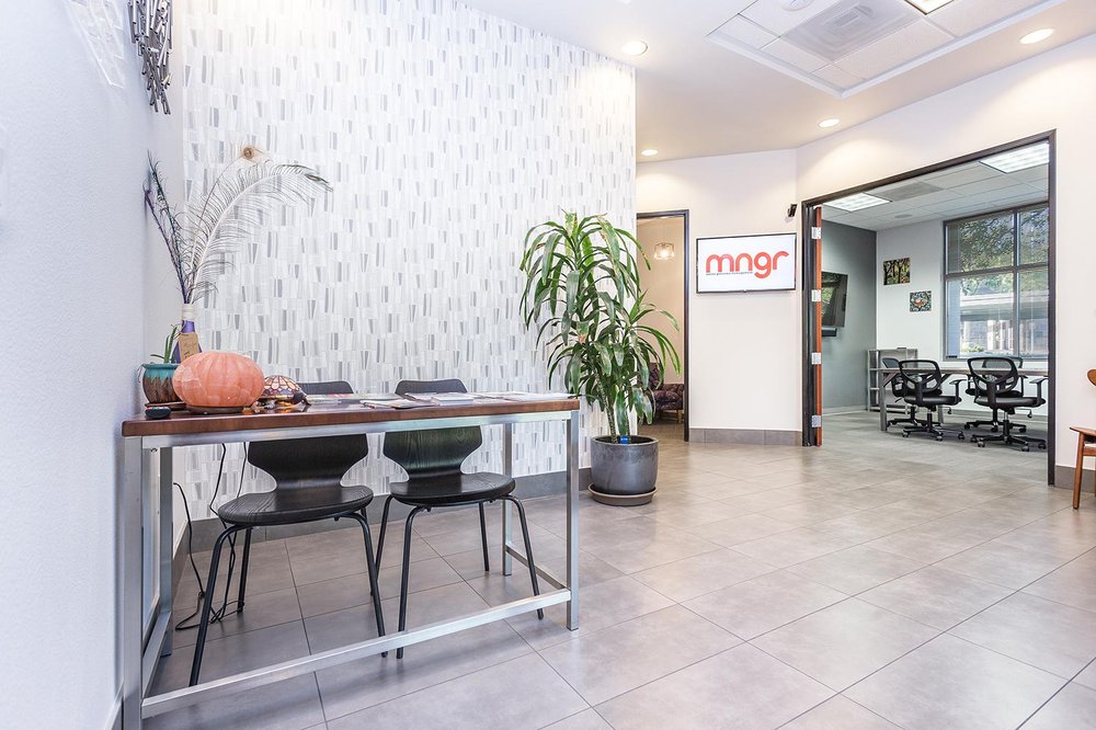 Photo of Mngr