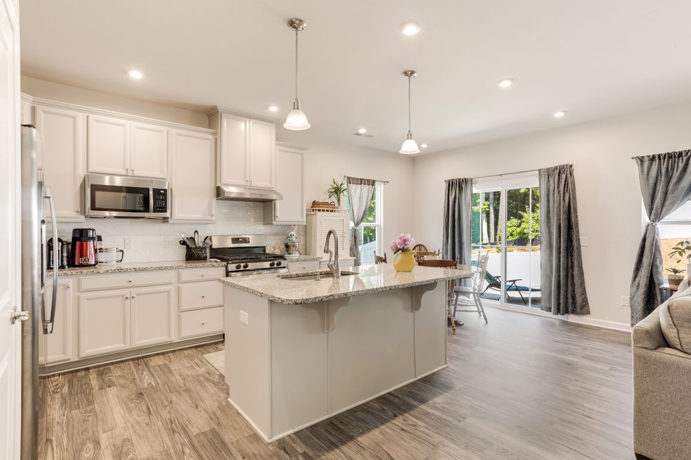 Photo of Keri Crown - Allen Tate Realtors
