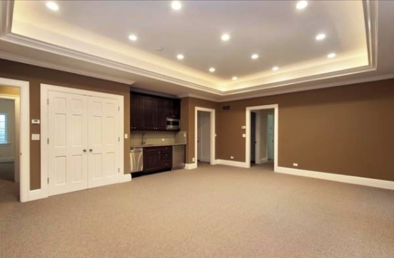 Photo of Taping Walls