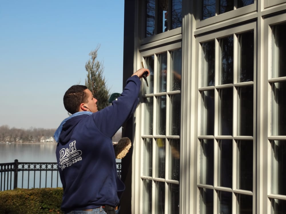 Photo of D & H Window & Gutter Cleaning