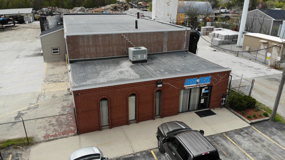 Photo of GemSeal Pavement Products