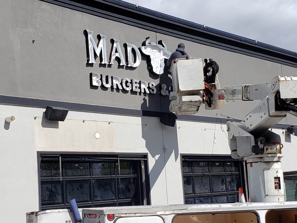 Photo of Commercial Sign and Lighting