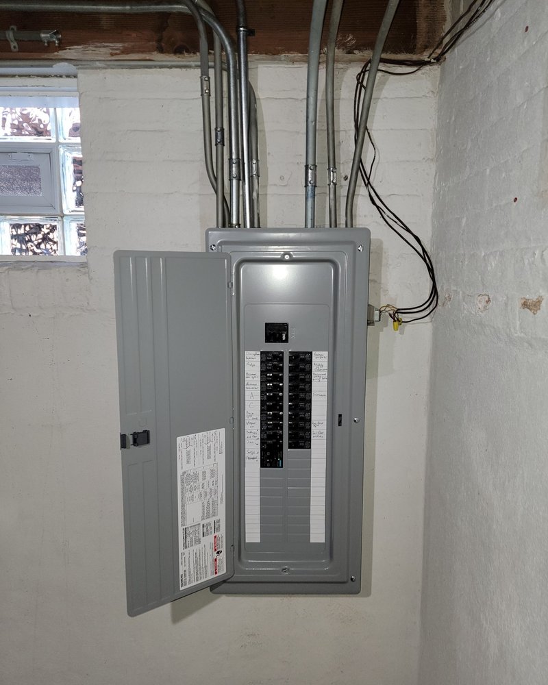 Photo of Dashing Emergency Electrician